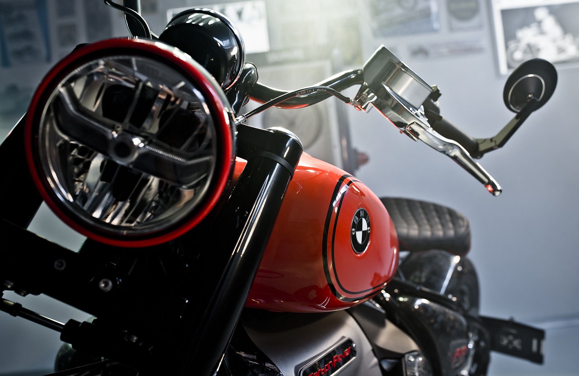 BMW R 18 Carbon Fever