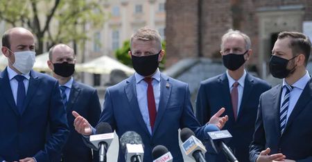 "To zaproszenie do niszczenia kościołów". Poseł PO krytycznie o zniesieniu kar za obrazę uczuć religijnych