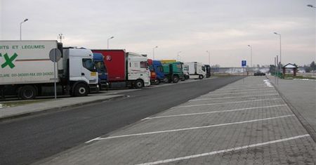 Amerykanin wracał z wojny w Ukrainie. Zgubił się przy A4