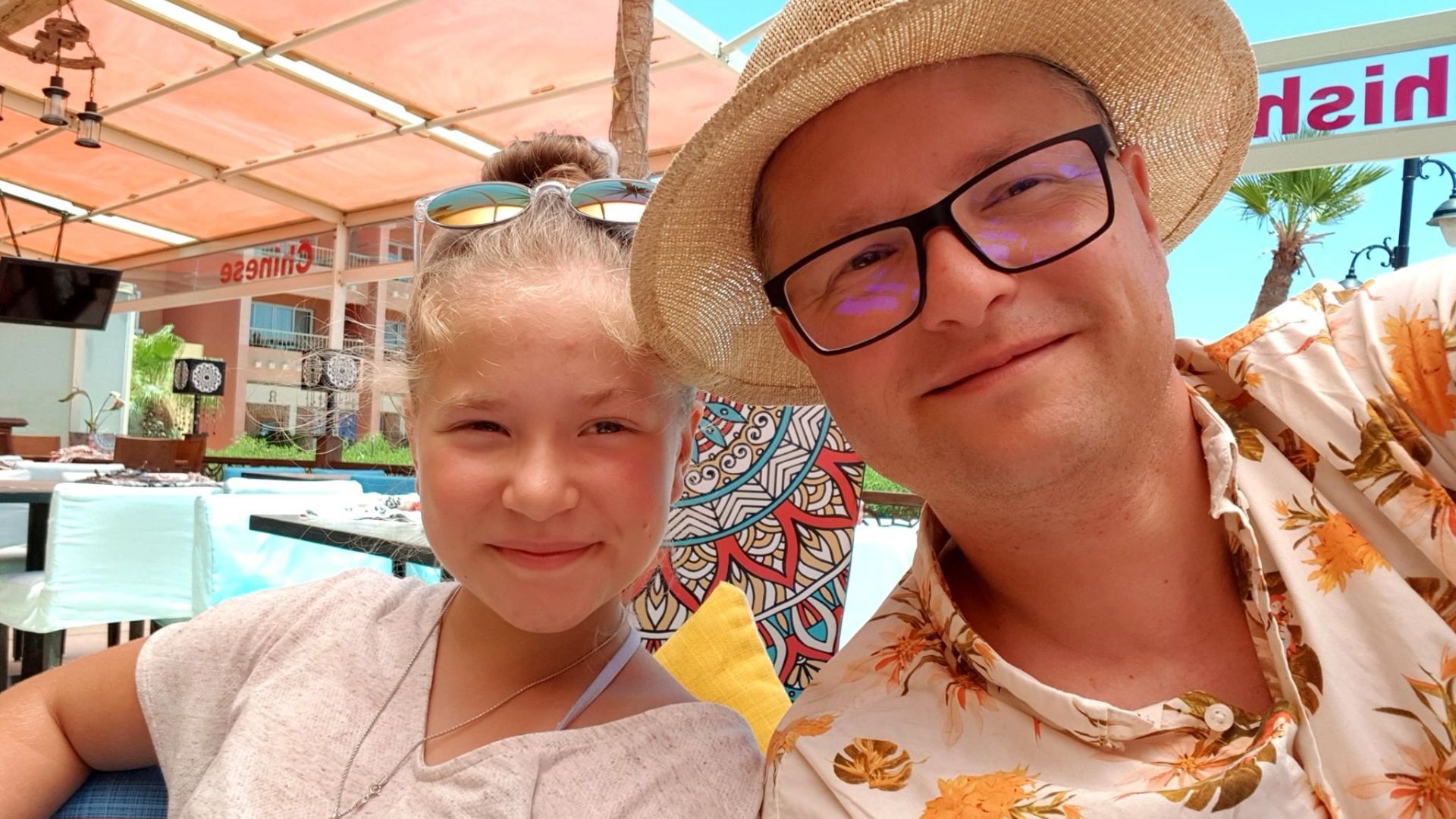 Julia i jej ojciec, ksiądz Wojciech