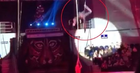 Rosja. Tragedia w cyrku. Akrobatka walczy o życie