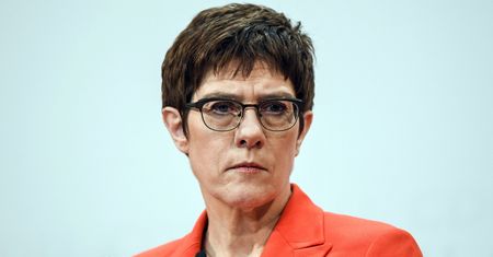 Kramp-Karrenbauer nie zamierza walczyć o fotel kanclerz Niemiec