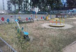 Zdewastowane place zabaw. "Deska pękła, przecięła nogę i musieli ją szyć"