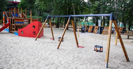 Gorzów Wielkopolski. Pijana 11-latka na placu zabaw