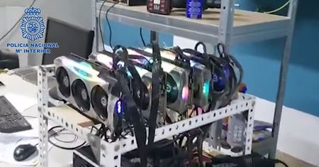 Policja zlikwidowała kopalnię kryptowalut – myśleli, że to plantacja marihuany