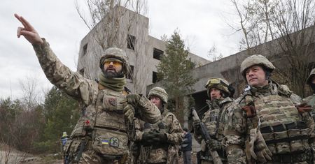 Ekipa CNN uciekała przed ogniem z moździerzy. Byli z ukraińskim ministrem