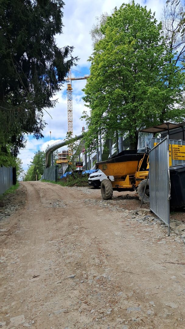 Góra Parkowa jest aktualnie w dużej części wielkim placem budowy