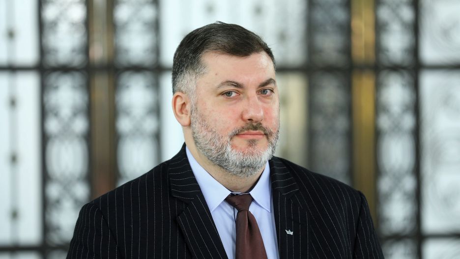 Testy na COVID-19. Poseł Konfederacji Artur Dziambor mówi o "torturach" 