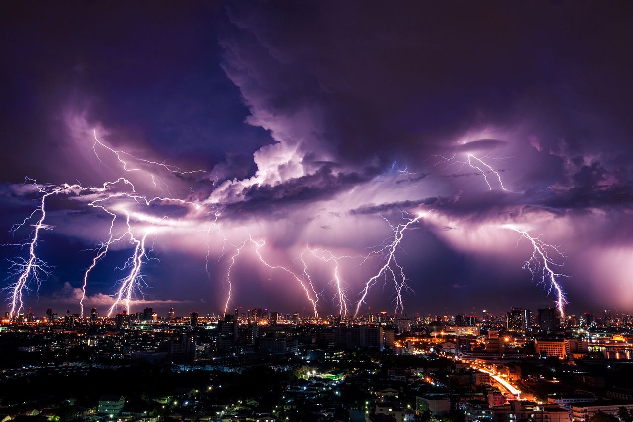 Z aplikacją Thunderly staniesz się łowcą piorunów nie wychodząc z domu