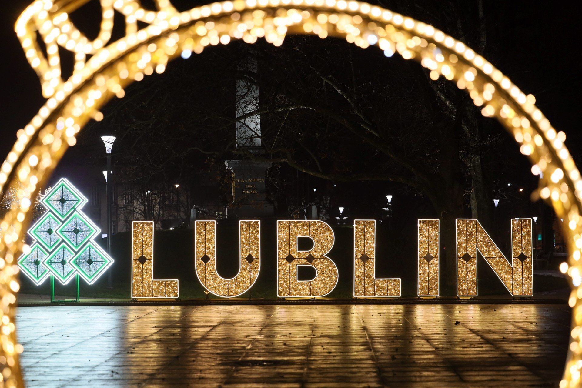 11.12.2024 LUBLIN DEPTAK MIEJSKIE ILUMINACJE SWIATECZNE
 
 DEKORACJE ILUMINACJE SWIETA SWIATECZNE DEPTAK 
 
 FOT. MALGORZATA GENCA / POLSKA PRESS