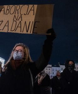 "Protest" to coś więcej niż powieść psychologiczna. Przeczytaj fragment