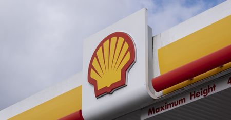Shell wycofuje się z Rosji i przestanie kupować od niej ropę