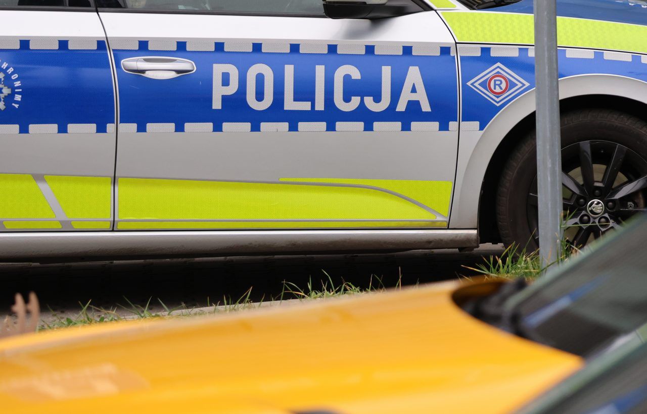 Płoskie: Zderzenie dwóch aut na DK74