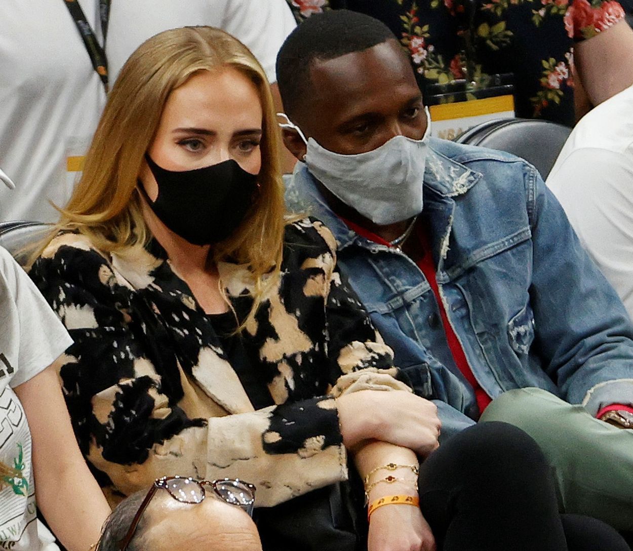 Adele na meczu NBA z kolegą?