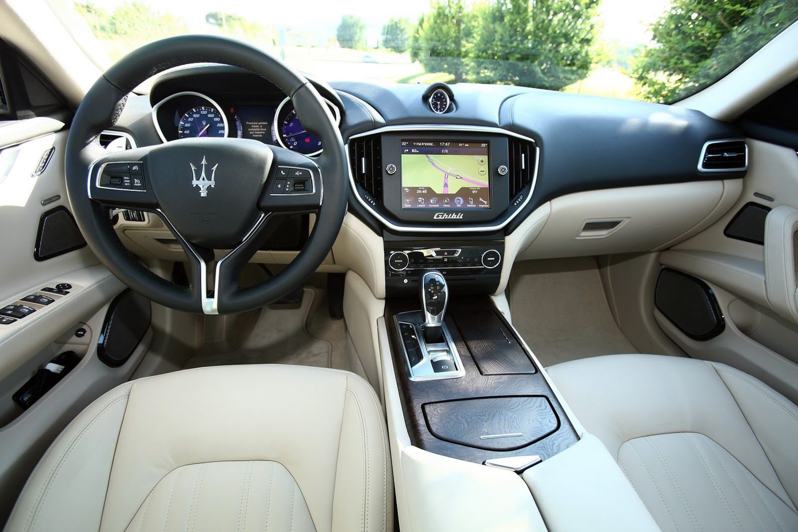 2014 Maserati Ghibli - Włosi wiedzą, co to piękno [galeria] 155