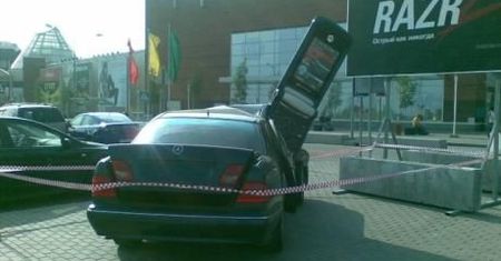 Motorolą w Mercedesa