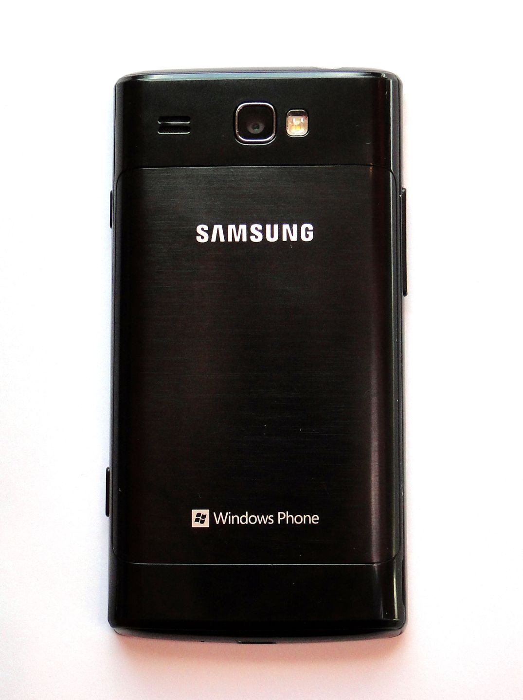 Samsung Omnia W - elegancki Windows Phone [pierwsze wrażenia i wideo] 3