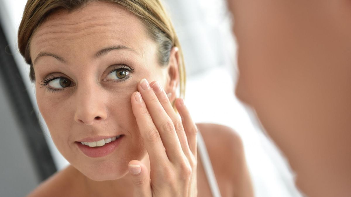 Pielęgnacja twarzy powinna być wykonywana codziennie. 