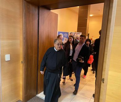 Spięcie Rydzyka z TVN, jest nagranie. Na sali gromkie brawa