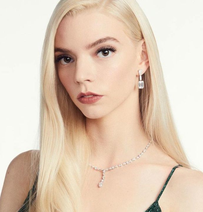 Anya Taylor-Joy w sukni Dior Haute Couture i biżuterii Tiffany & Co.