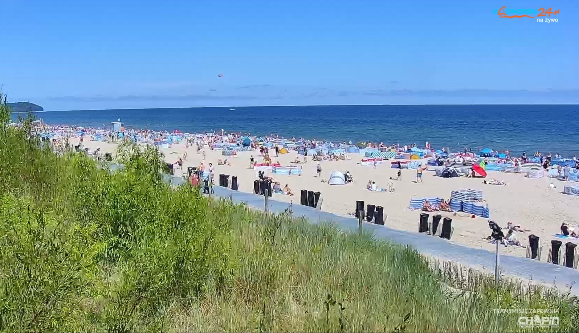 Ujęcie z plaży we Władysławowie. Jedno od razu przykuwa wzrok