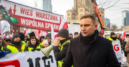 Bąkiewicz usłyszał trzy zarzuty. Nie przyznał się
