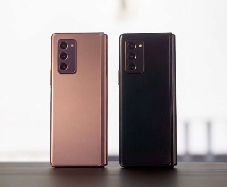 Samsung Galaxy Z Fold 2 oficjalnie. Kilka kroków do przodu, kilka do tyłu i niższa cena 11