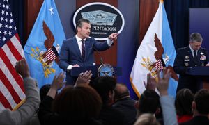 Spytał o jeden rodzaj broni. Hegseth podał krótką odpowiedź