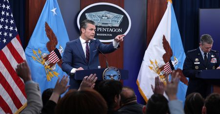 Spytał o jeden rodzaj broni. Hegseth podał krótką odpowiedź