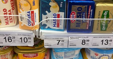 Mleczarze uderzają w polityków. Ceny masła "to show"