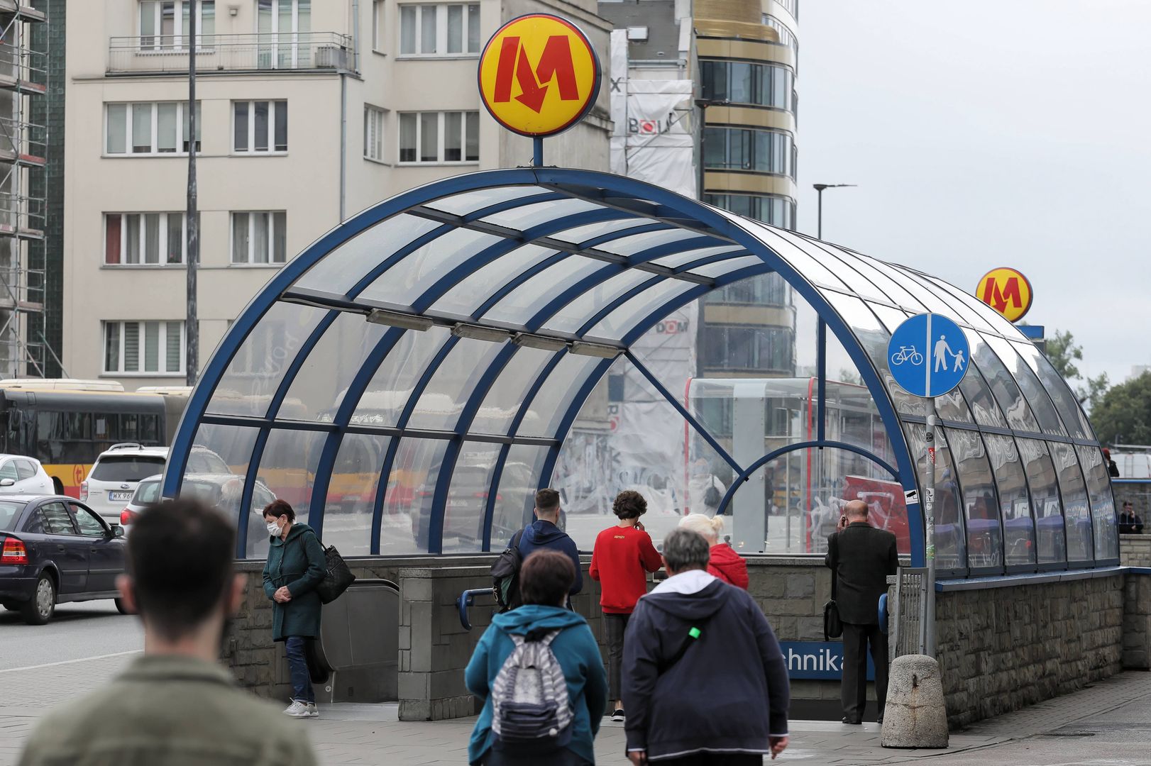 Warszawa. Tragedia w metrze. Nie żyje kobieta