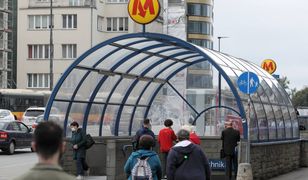 Warszawa. Tragedia w metrze. Nie żyje kobieta