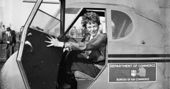 Amelia Earhart. Co się stało z królową przestworzy