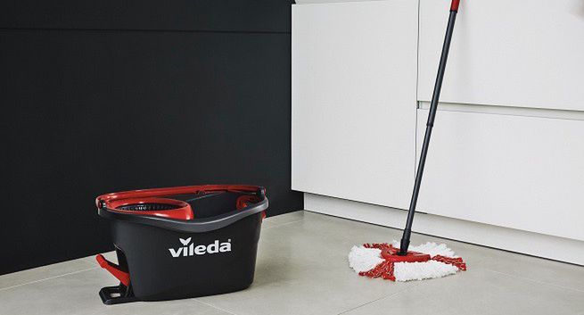 Vileda reklamuje mopa Easy Wring&amp;Clean (wideo)