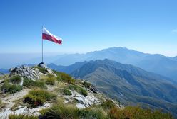 Apel w sprawie wywieszania flag. Wielu popełnia błąd