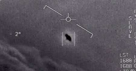 Eksperci: UFO potencjalnie niebezpieczne. Po 50 latach Kongres USA przerywa milczenie