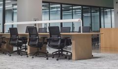 ChatGPT ściął o 1/3 liczbę miejsc pracy dla juniorów