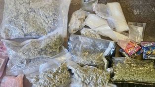 Gdańsk: Policyjna zasadzka na 23-letniego dilera. Wpadł przy garażu