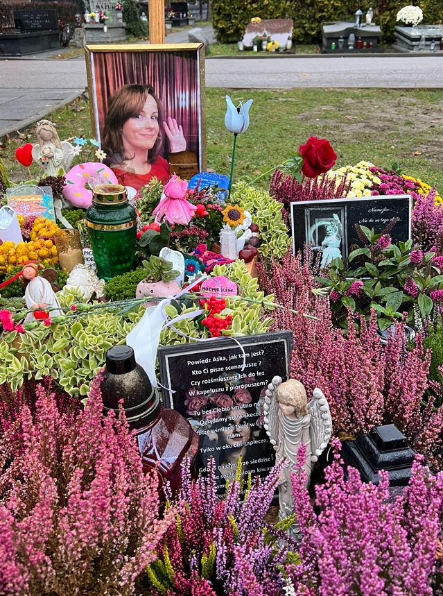 Grób Joanny Kołaczkowskiej na Powązkach
