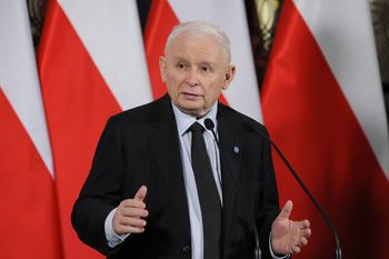 Kaczyński ostro po dymisjach w stołecznym ratuszu. "Kowal zawinił, a Cygana powiesili"