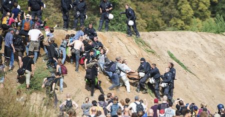 Wstrząsająca relacja Polaków z lasu Hambach w Niemczech. "Może dojść do kolejnej tragedii"