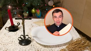 "Wiemy, że jest inflacja". Ksiądz pokazał, co dostał w kopertach