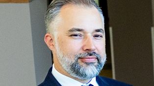 Nowy konsultant neonatologii. Prof. Tomasz Szczapa przejmuje ster po prof. Ewie Helwich