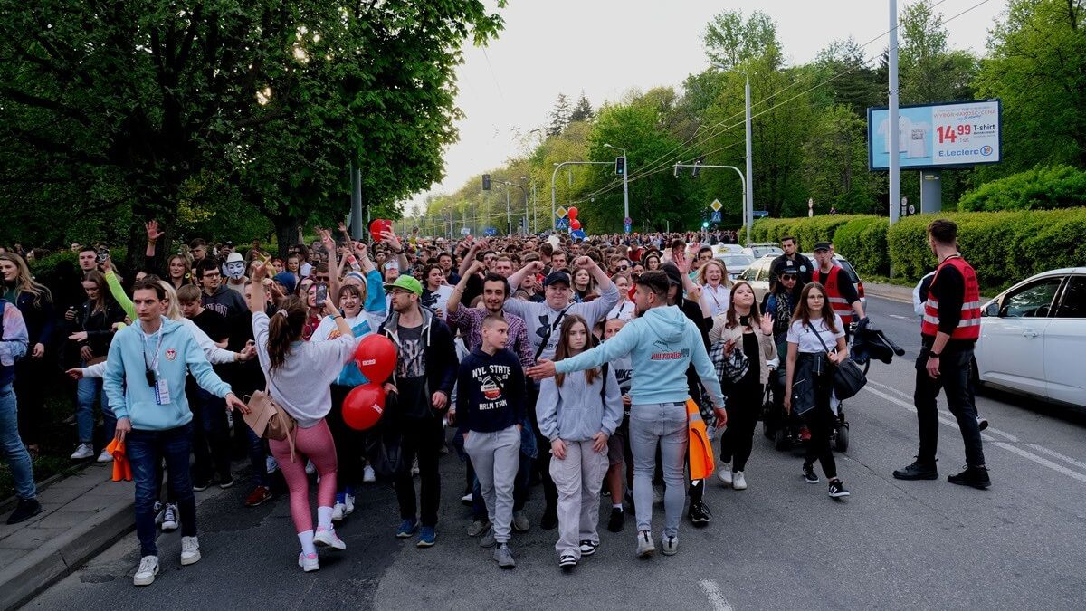 Przejście korowodu studenckiego ulicami Lublina