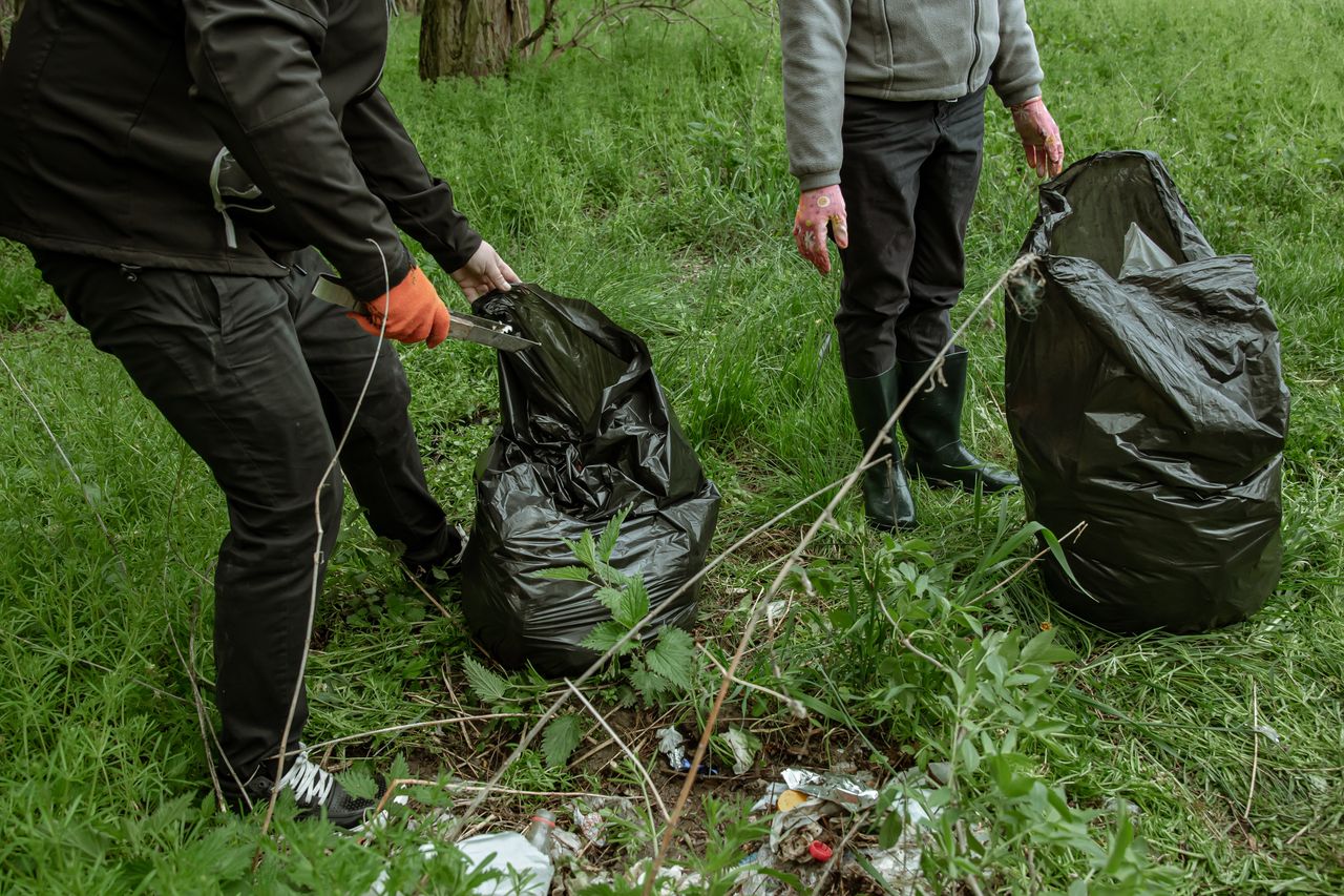 Góra śmieci zamiast leśnego krajobrazu. Niepokojący obraz z Leśnictwa Luszyn