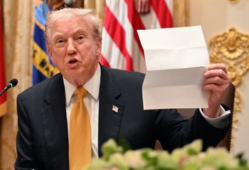 "Znosi cła, które sam nałożył". Zwrot Trumpa z powodu wysokich cen