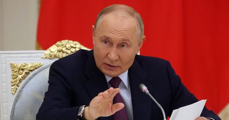 Putin grozi wstrzymaniem eksportu surowców. Co to oznacza?