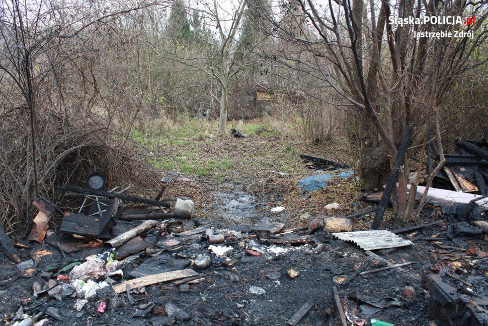 Jastrzębie Zdrój. Tragiczny finał pożaru altany. Zginęła jedna osoba, druga w szpitalu