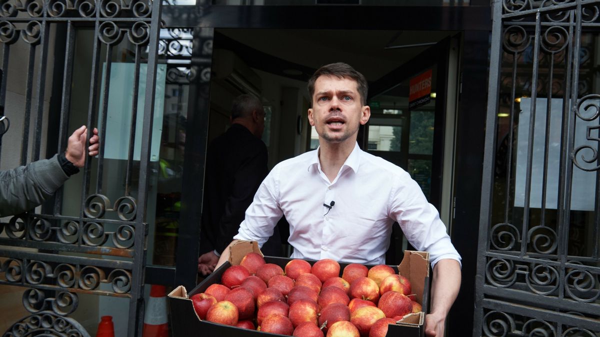 AGROunia rozpoczyna akcje protestacyjne w ca?ym kraju
20.03.2023 Warszawa 
Pikieta ta konferencja prasowa AGROunii przed ministerstwem rolnictwa 
FOT: Oleg Marusic/REPORTER
n/z: Michal Kolodziejczak
Oleg Marusic/REPORTER