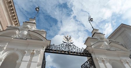 Groźny wirus na Uniwersytecie Warszawskim. Władze rozesłały komunikat
